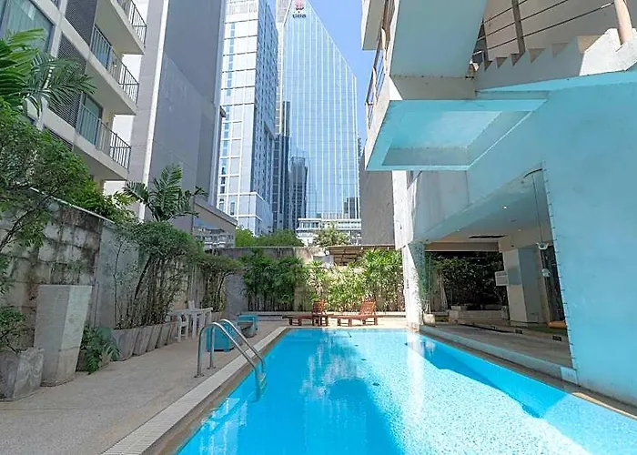Hotel Journeyhub Sukhumvit 26 4*