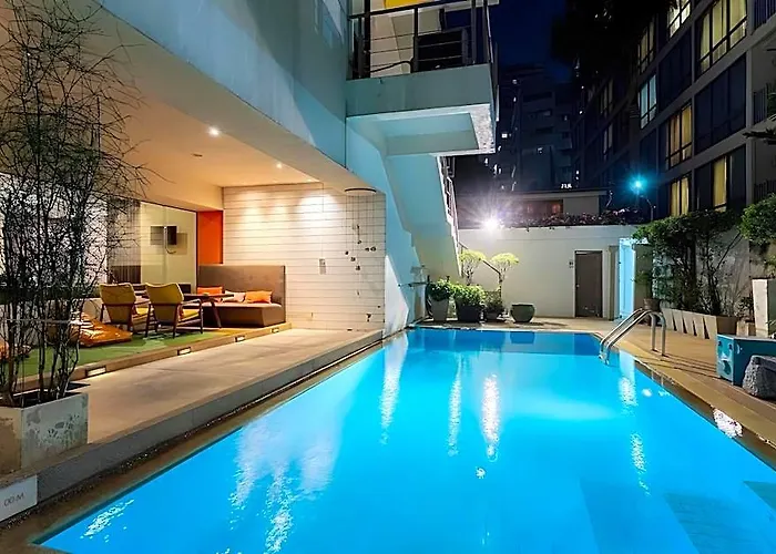 Hotel Journeyhub Sukhumvit 26 4*
