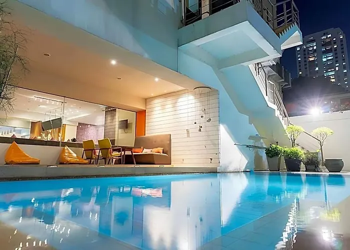 Journeyhub Sukhumvit 26 Hotel 4*