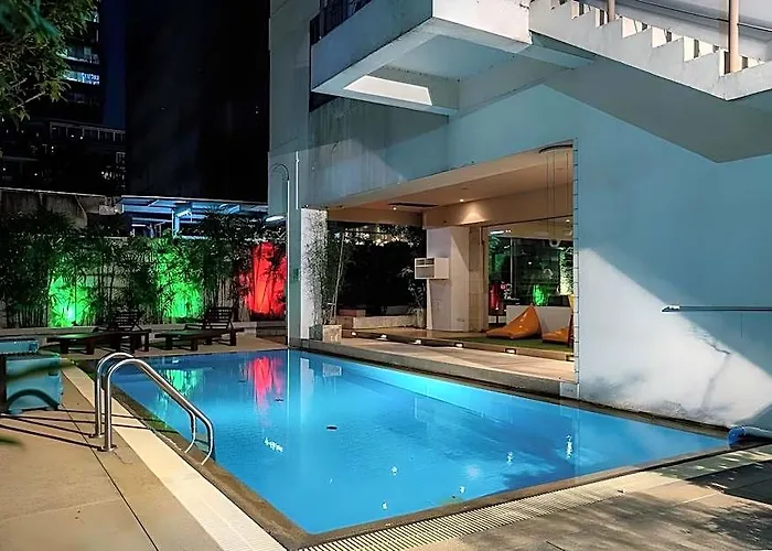 Hotel Journeyhub Sukhumvit 26 4*