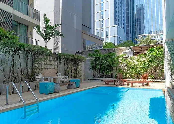Journeyhub Sukhumvit 26 Hotel 4*