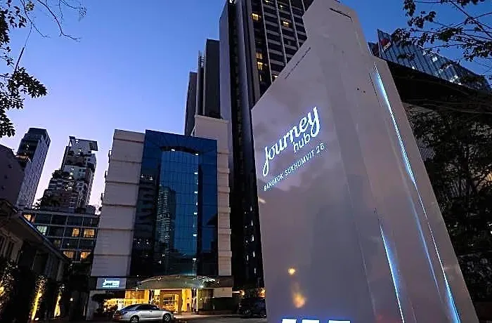 Journeyhub Sukhumvit 26 Hotel