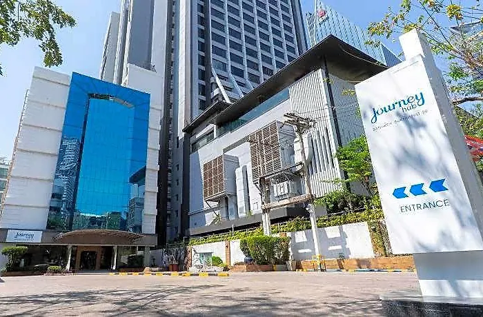 Journeyhub Sukhumvit 26 Hotel