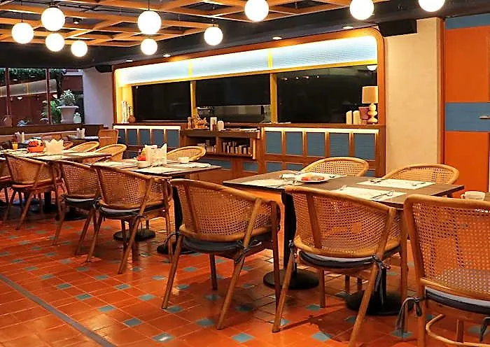 Journeyhub Sukhumvit 26 Bangkok