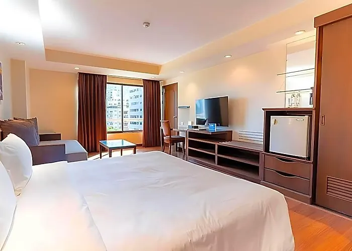 Journeyhub Sukhumvit 26 Hotel 4*