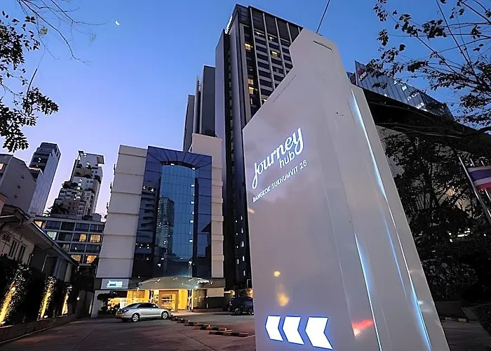 Journeyhub Sukhumvit 26 Bangkok